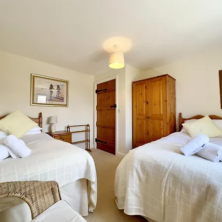 Wharf Holiday home