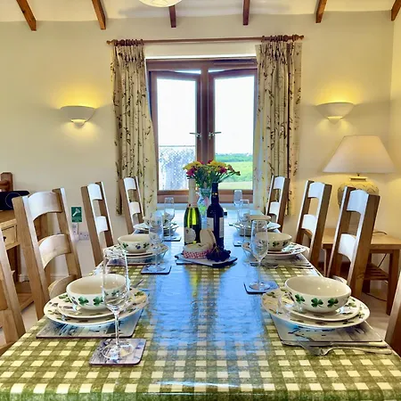 Wharf Holiday home *